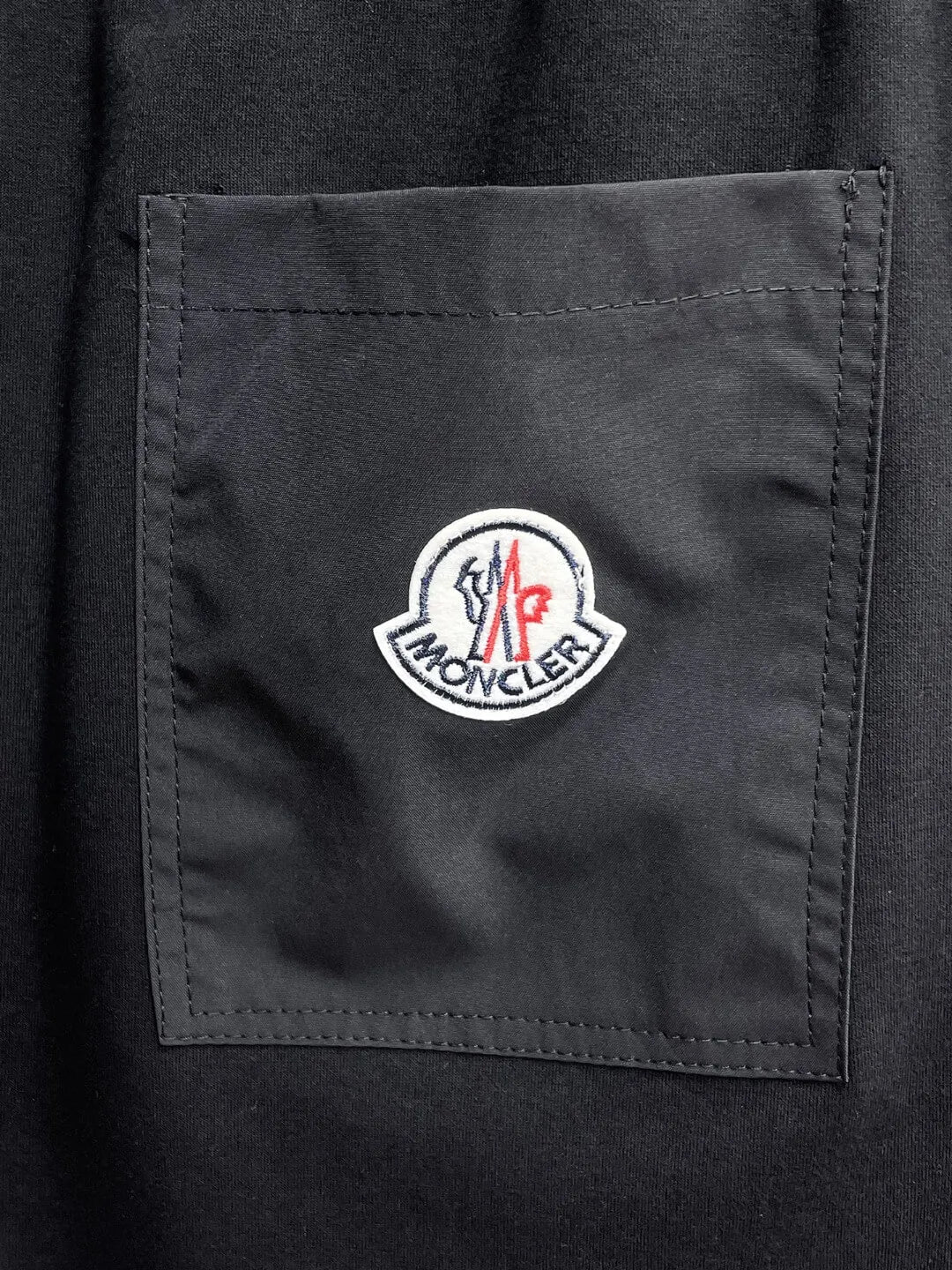 Ribbed Side Tape Badge Shorts