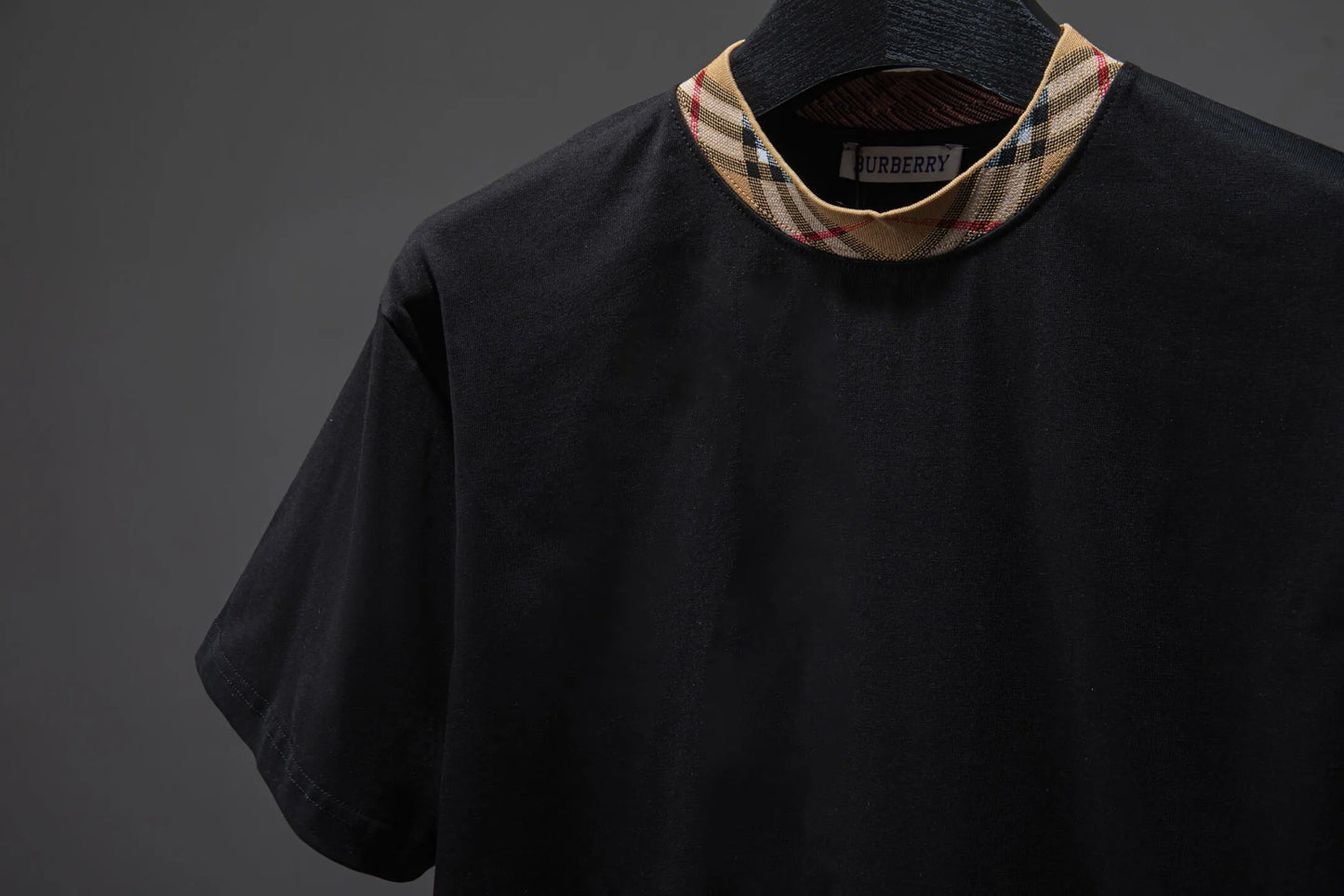 New Arrival Plaid Collar T-Shirt