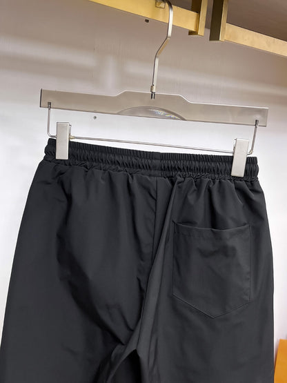 Buckle Decor Cargo Pocket Shorts