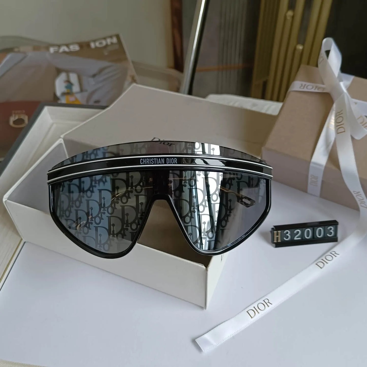 One-piece Aviator Shield Sunglasses