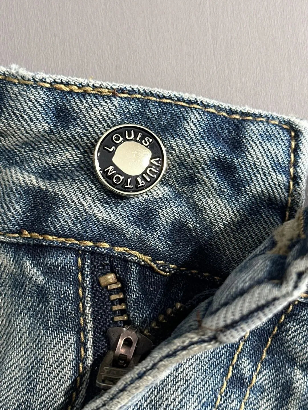 Cargo Pocket Stitching Washed Denim Shorts