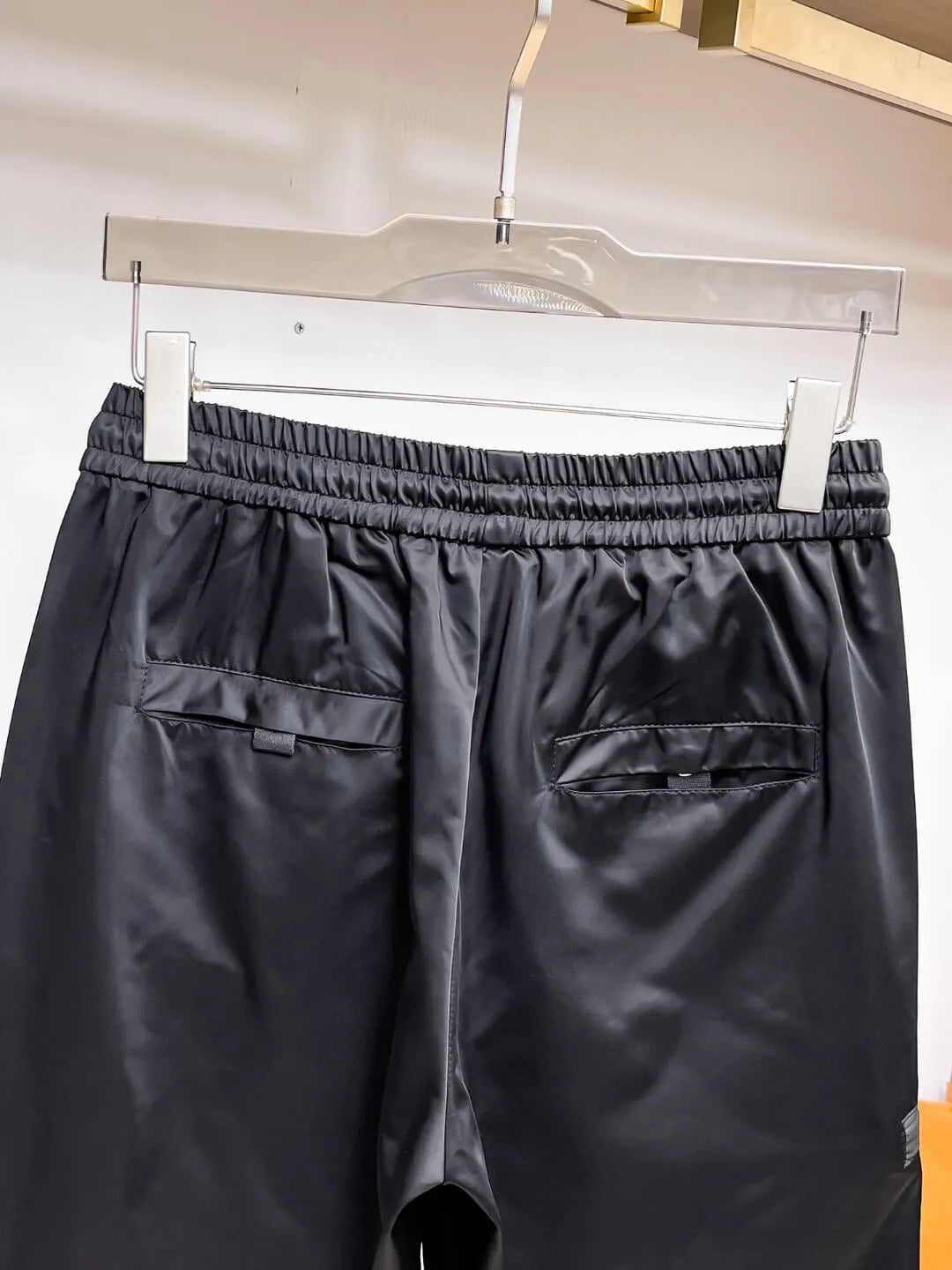 Triangle Badge Cargo Pocket Shorts