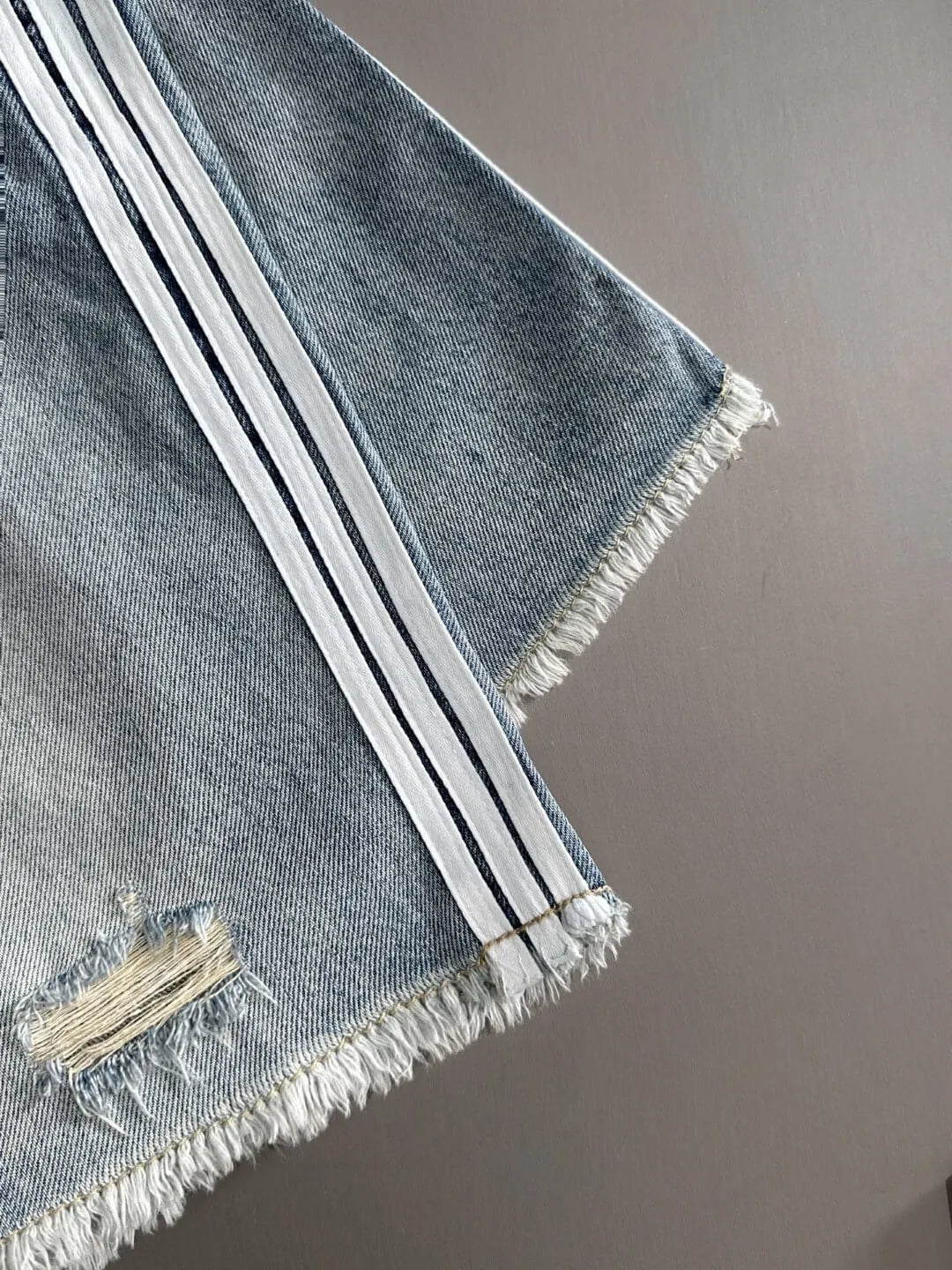Side Stripe Frayed Hem Ripped Denim Shorts