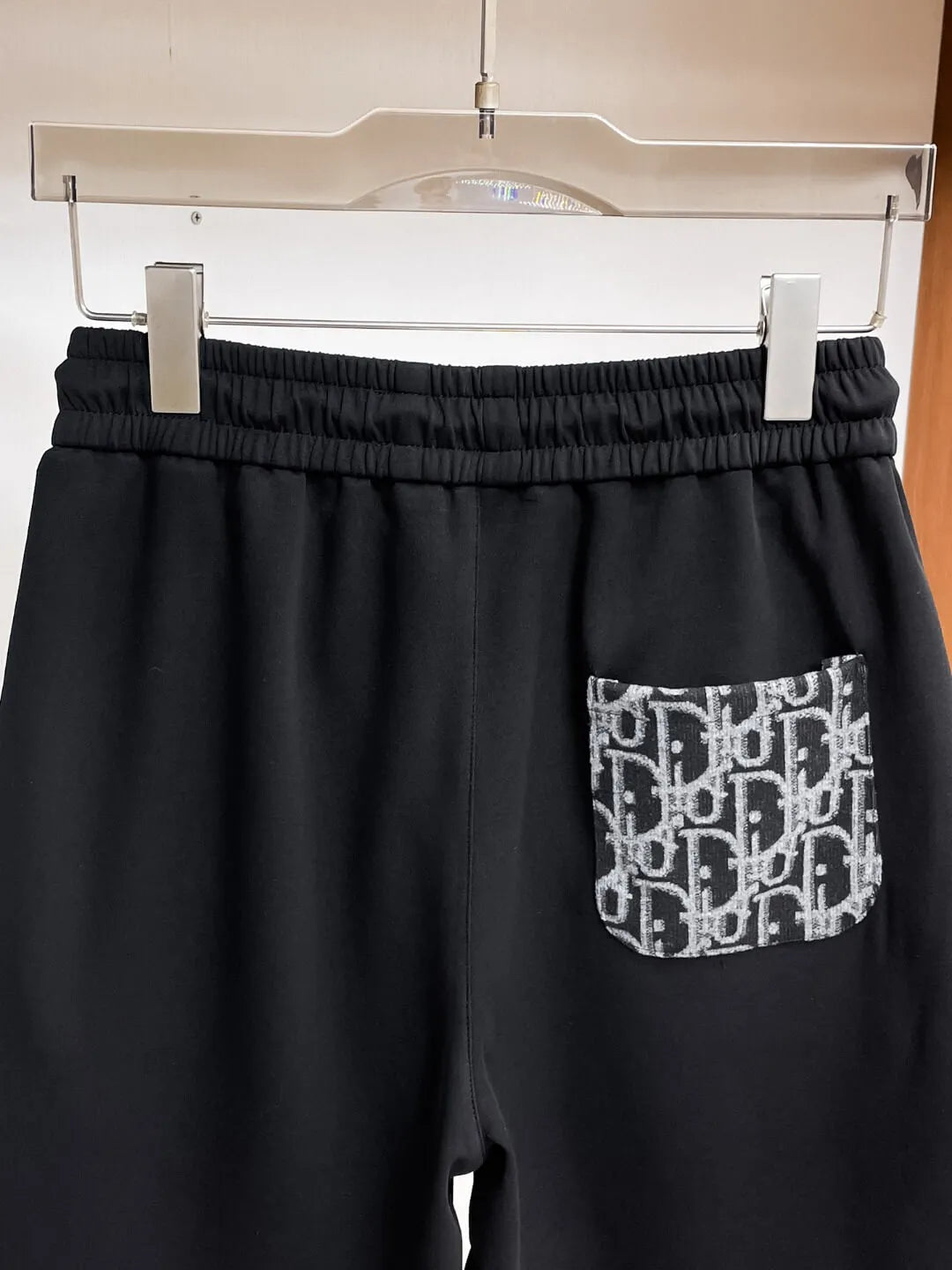 Curved Jacquard Spliced Shorts