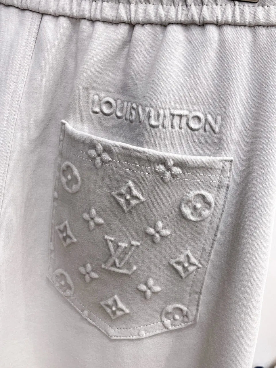 Debossed    Seam Stitching Pants