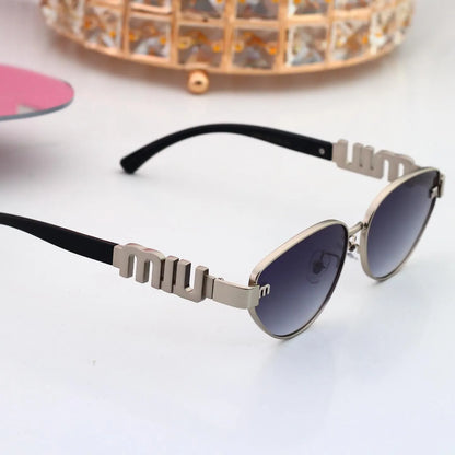 Letter Accent Half-Rim Cat Eye sunglasses
