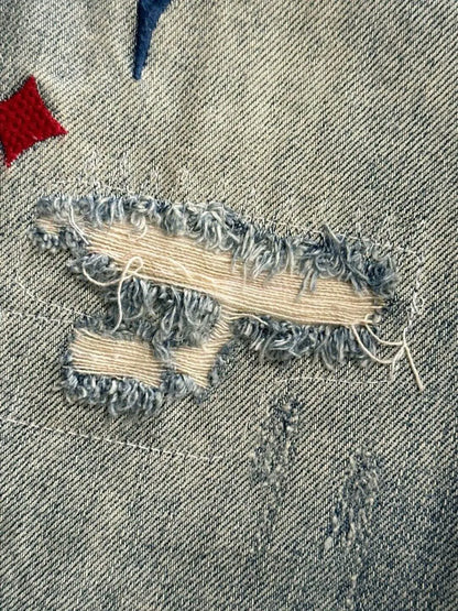 Abstract Embroidery Distressed Denim Shorts
