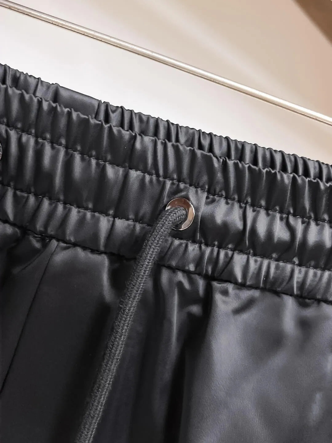 Triangle Badge Cargo Pocket Shorts