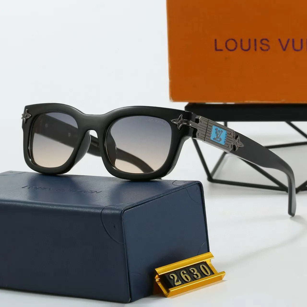 Contrast Temple Wayfarer Shades