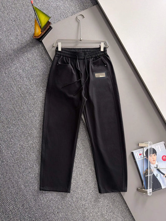 Label Decor Straight Casual Pants