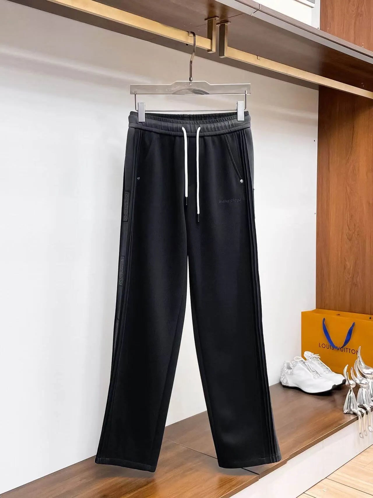 Side‑Stripe Text Detail Straight Pants