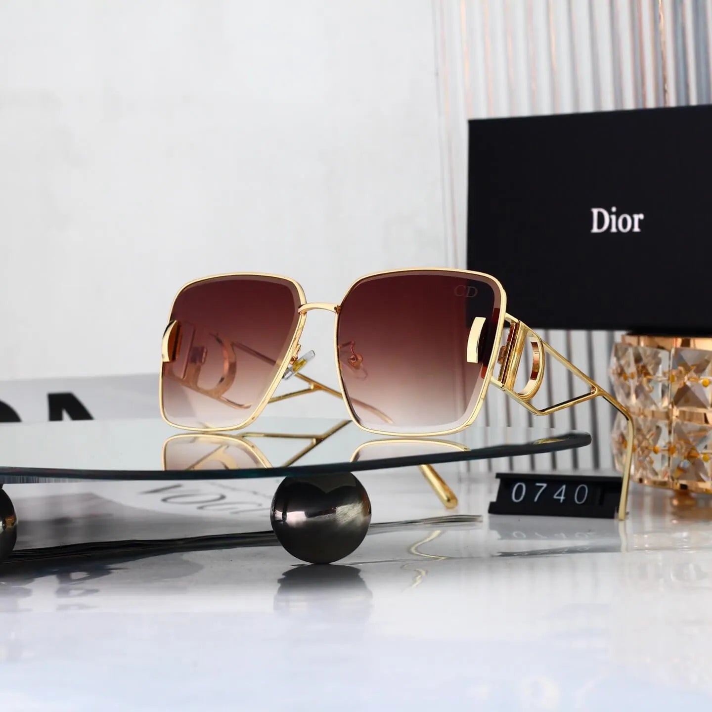 Thin Metal CD Accent Oversized Square sunglasses