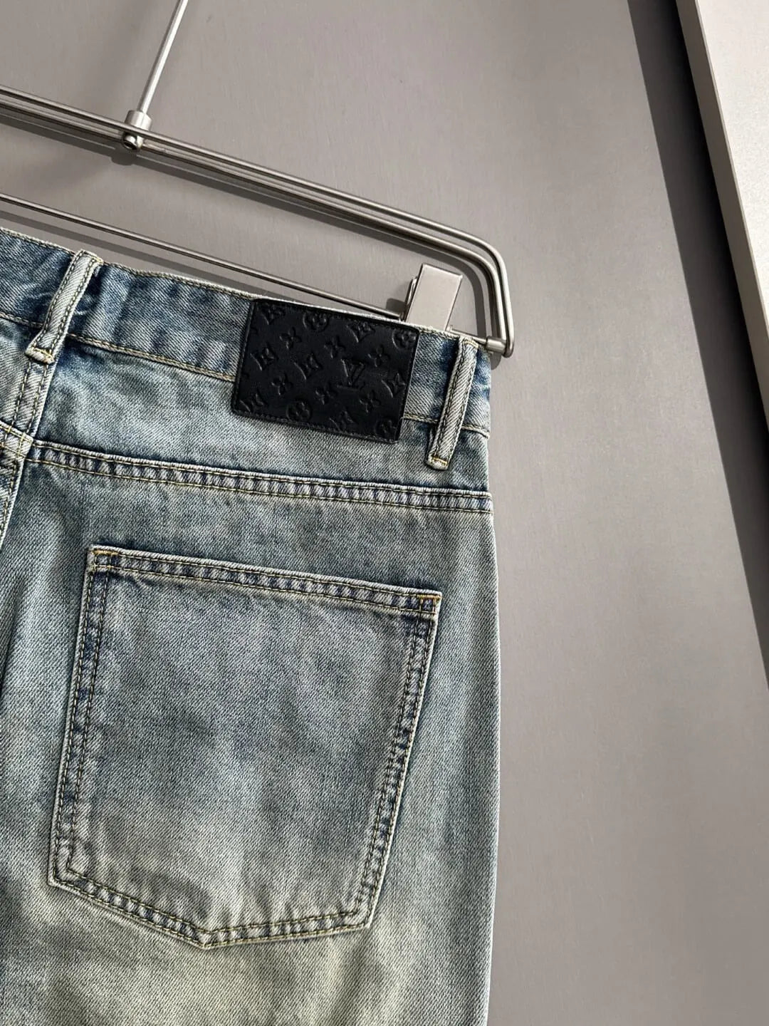 Cargo Pocket Stitching Washed Denim Shorts